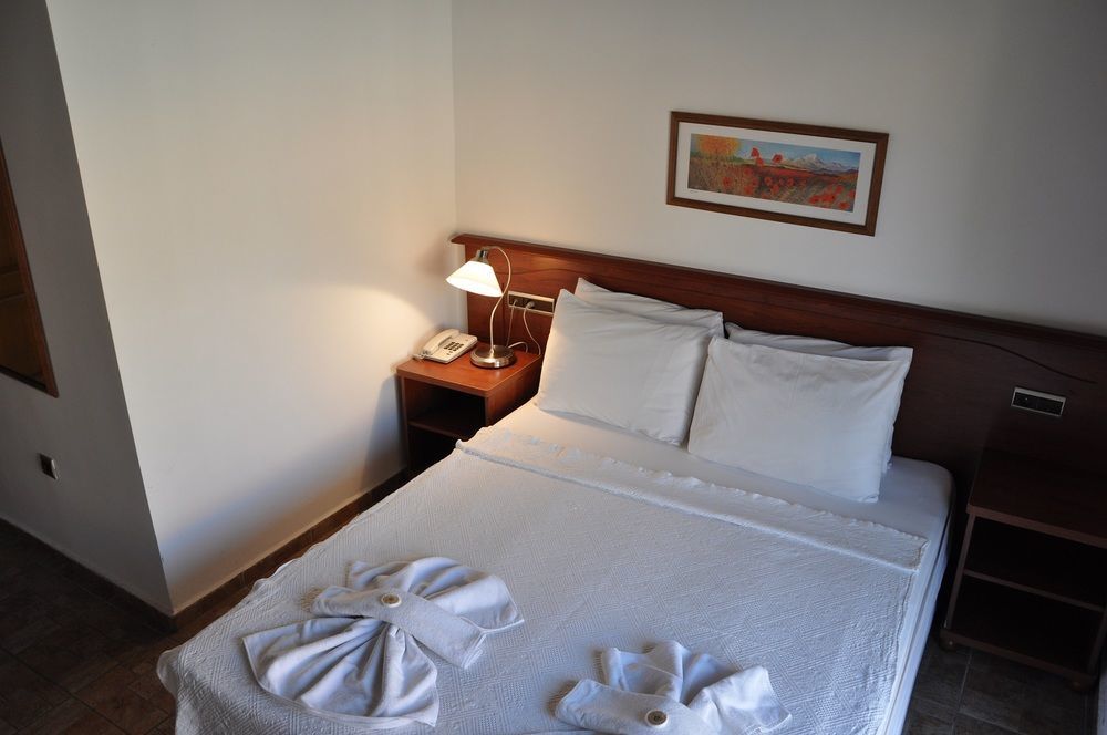 Longhouse Inn Hotel Dalyan Bagian luar foto