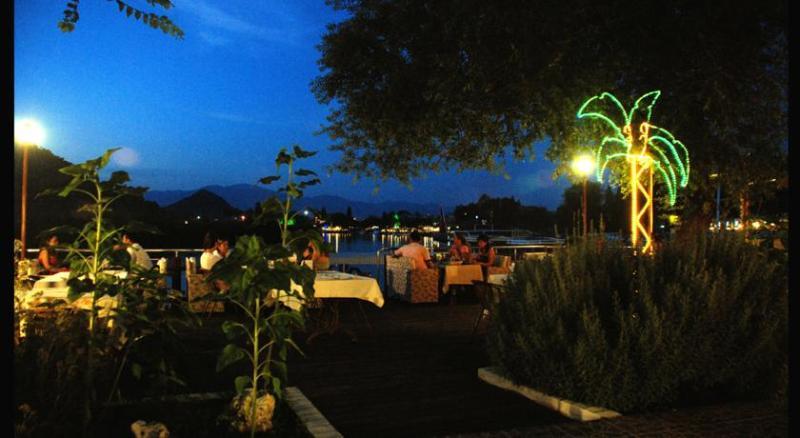 Longhouse Inn Hotel Dalyan Bagian luar foto